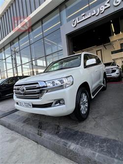 تۆیۆتا لاند کروزەر